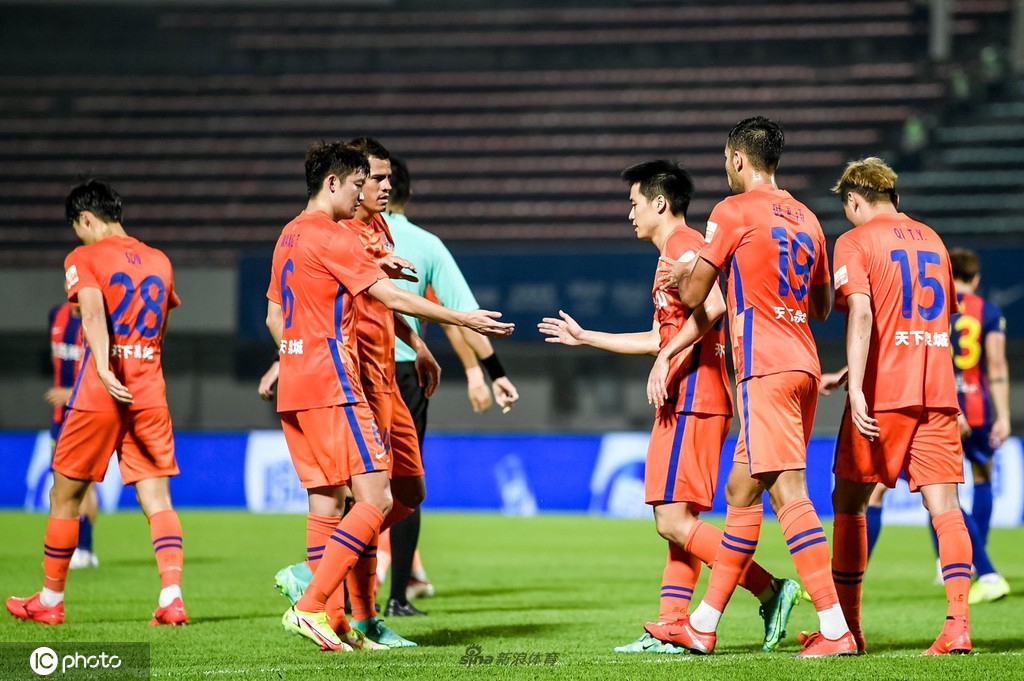 法国队鏖战泰国队，安赛龙扛起全队