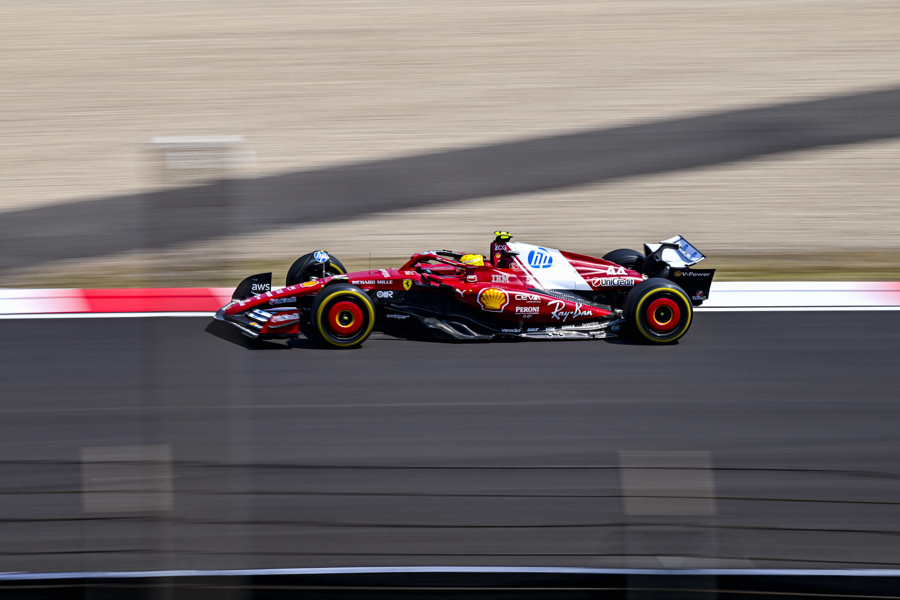 雷诺车队横扫迈凯伦,汉密尔顿高光表现 雷诺车队横扫迈凯伦,汉密尔顿高光表现
