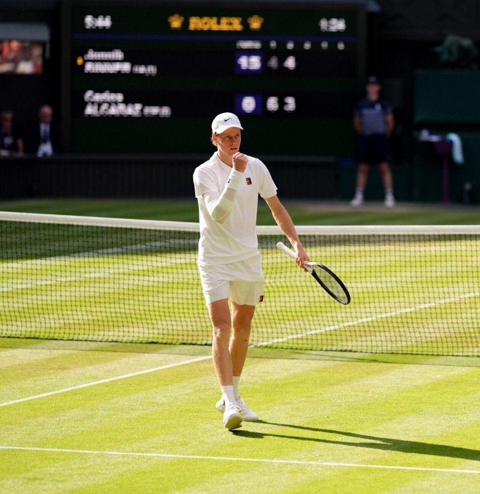 温网逆转法网,辛纳惊艳四座 温网逆转法网,辛纳惊艳四座