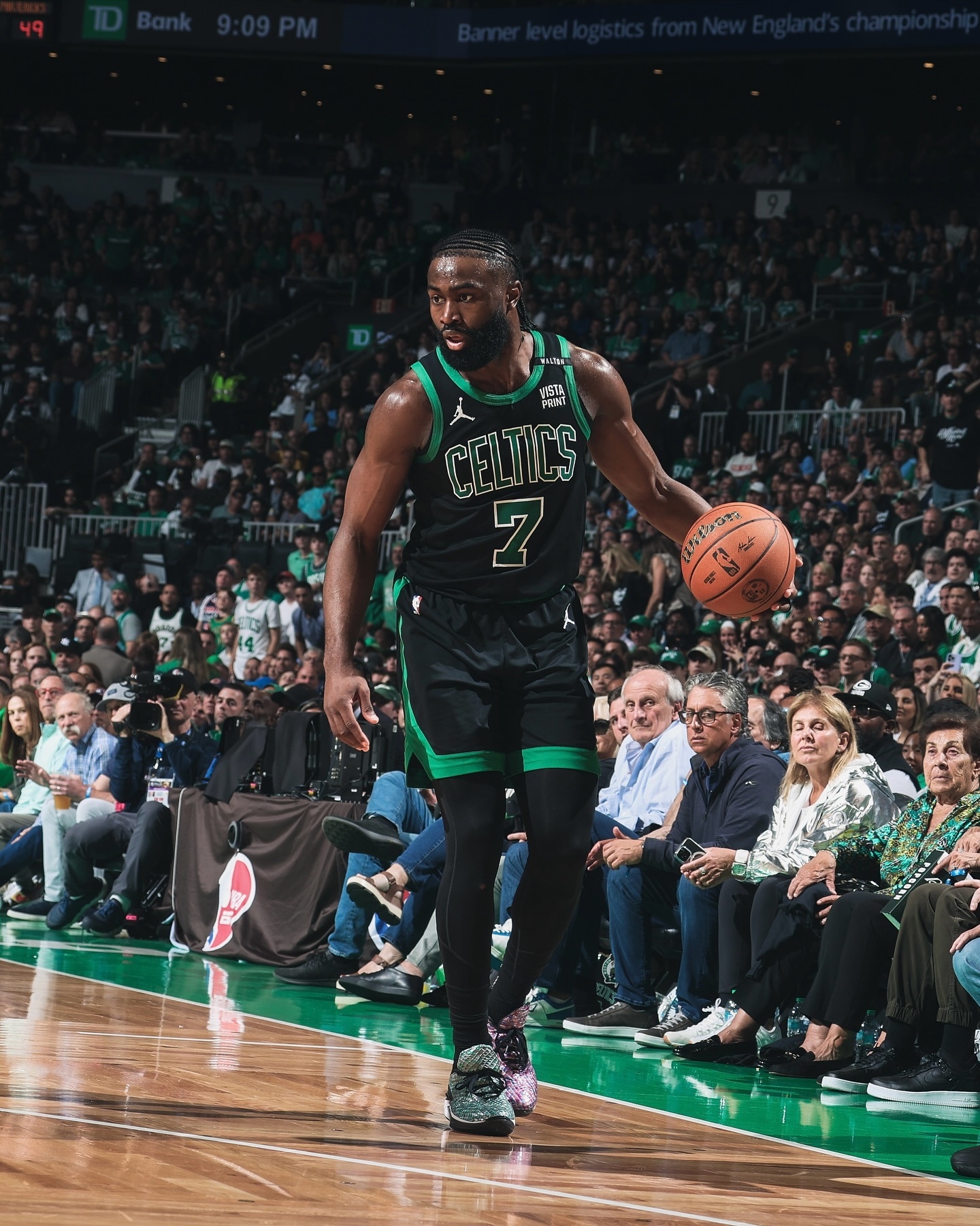 猛龙爆冷独行侠,麦科勒姆惊艳世界 猛龙爆冷独行侠,麦科勒姆惊艳世界