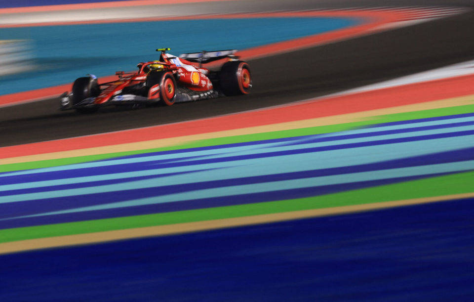 阿斯顿马丁轻取红牛车队，皮亚斯特里状态火热