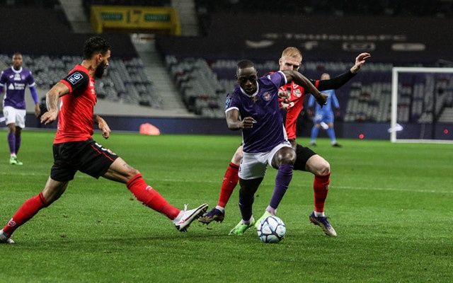 图卢兹主场遭遇沉重失败，保级危机犹存