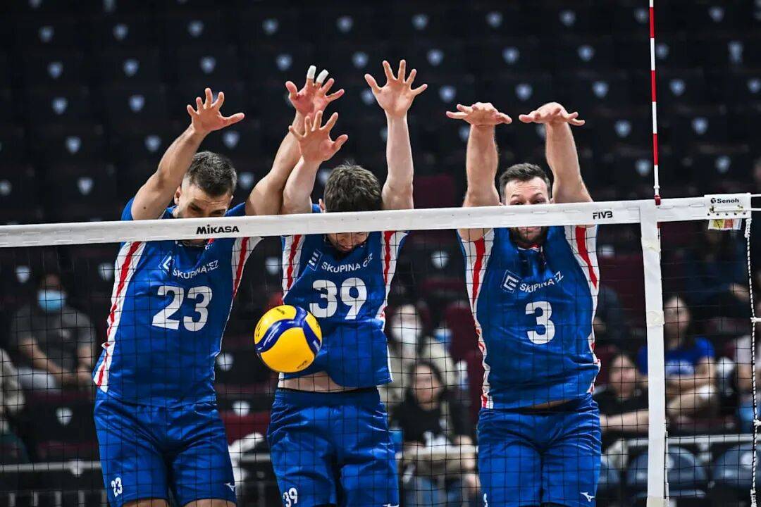 捷克队取得胜利，成功晋级下一阶段比赛