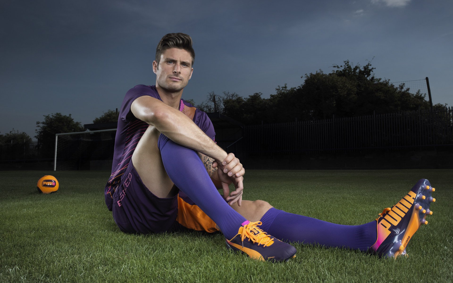 那不勒斯粉碎佛罗伦萨，布鲁诺末节接管比赛